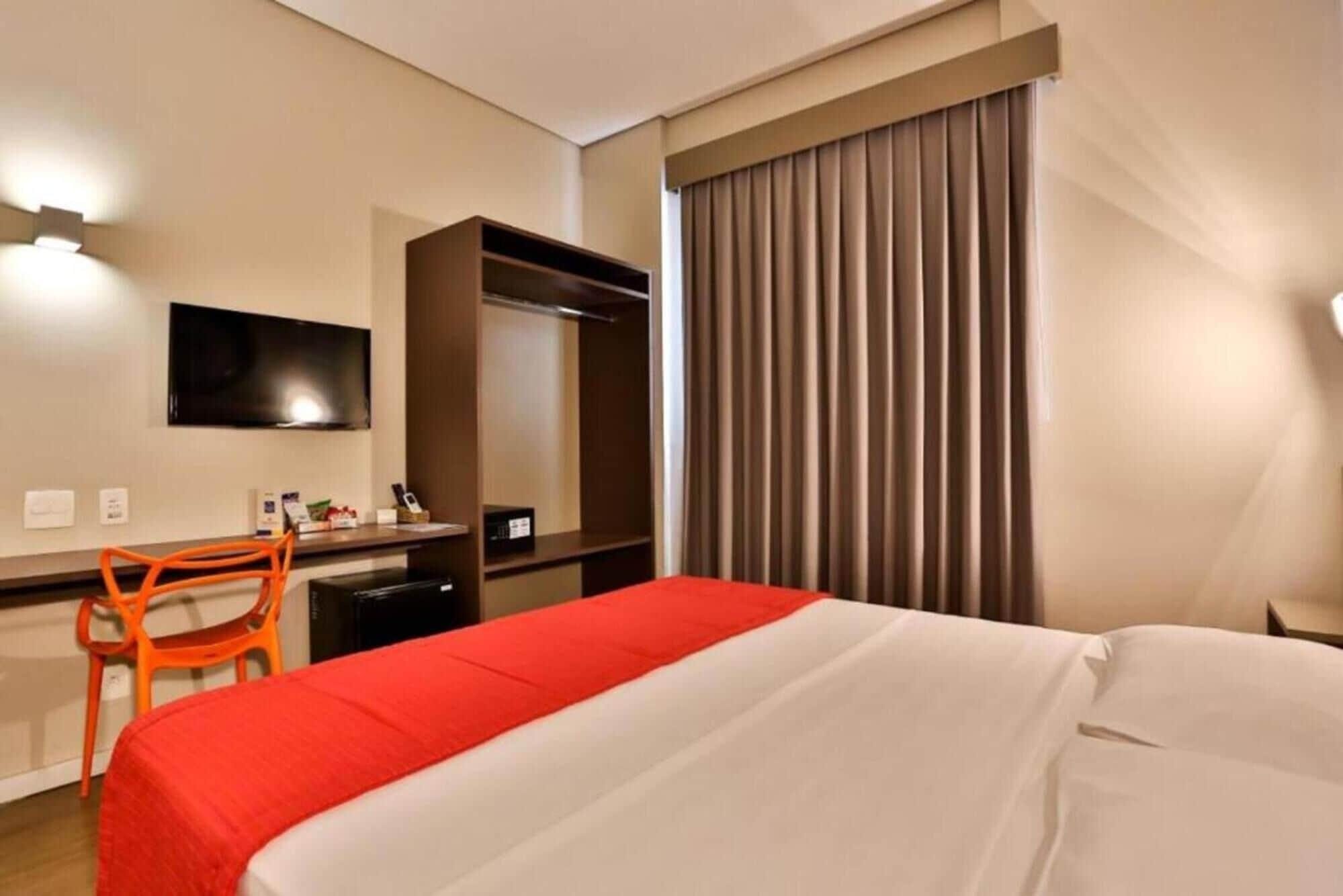 Summit Suites Hotel Pindamonhangaba Esterno foto