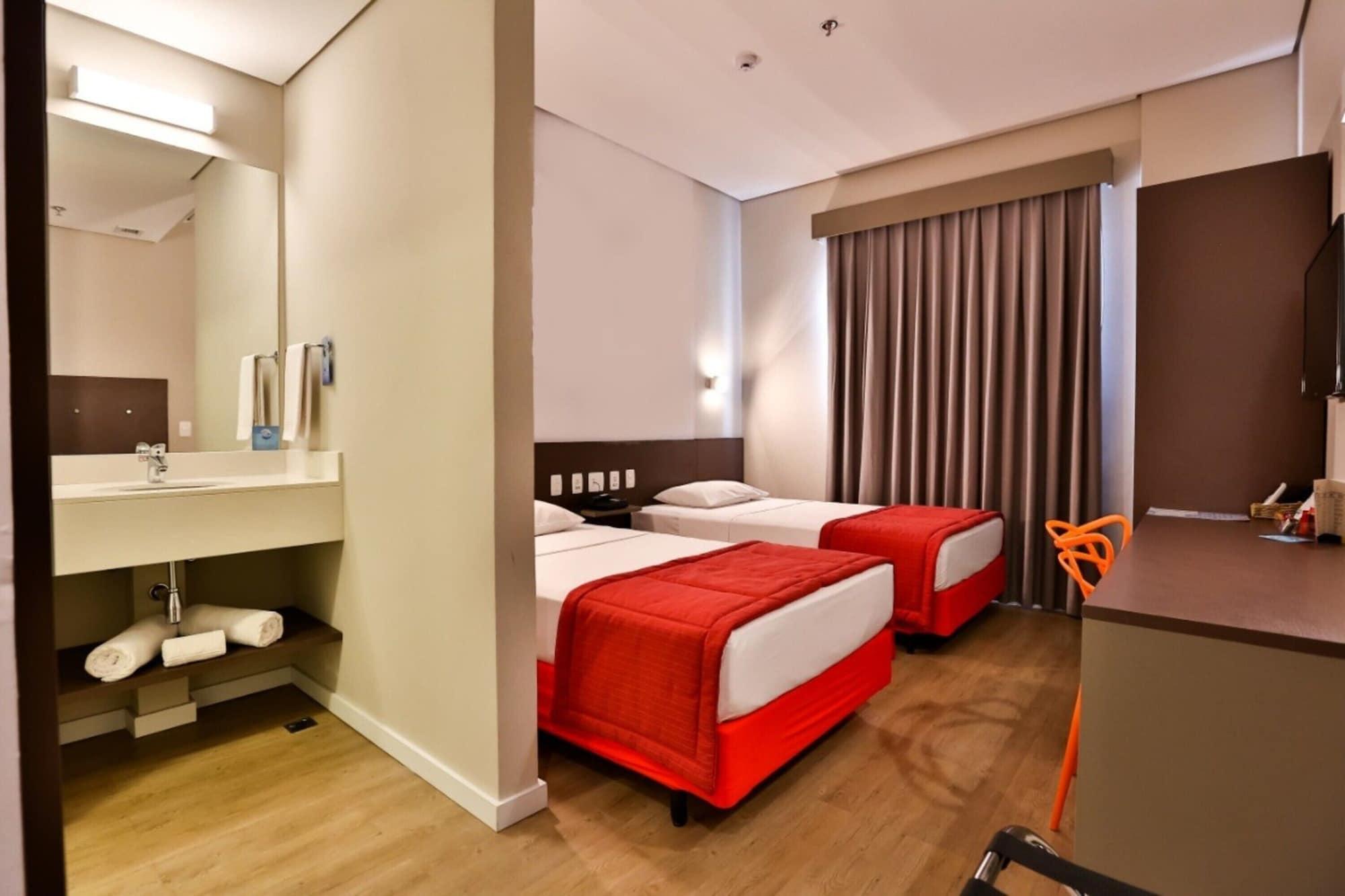 Summit Suites Hotel Pindamonhangaba Esterno foto