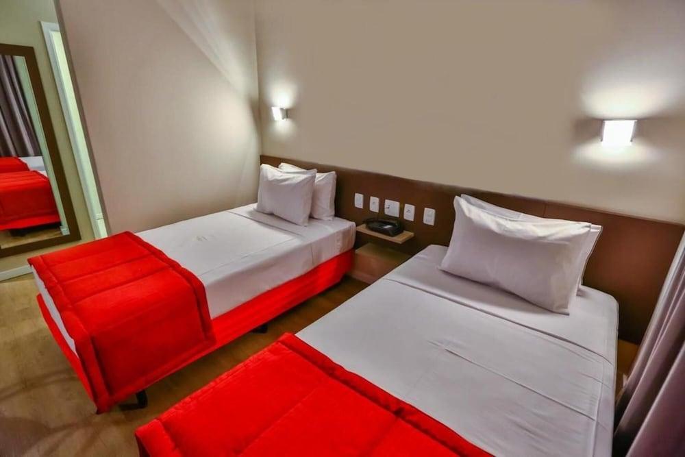 Summit Suites Hotel Pindamonhangaba Esterno foto
