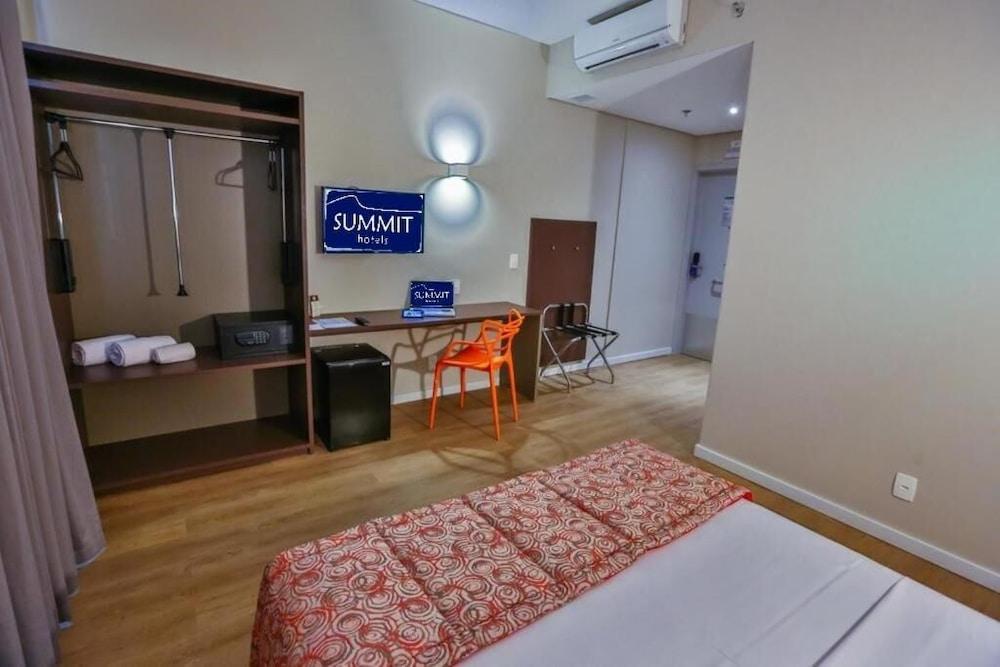 Summit Suites Hotel Pindamonhangaba Esterno foto