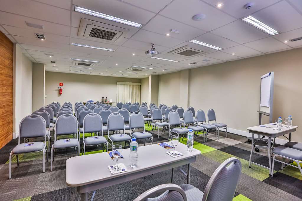 Summit Suites Hotel Pindamonhangaba Esterno foto